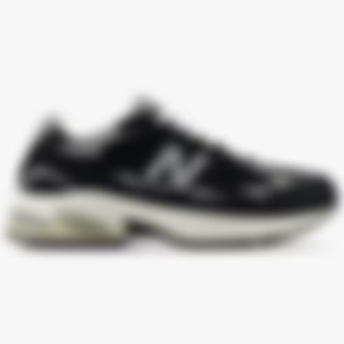 2010 | Black/Grey/White
